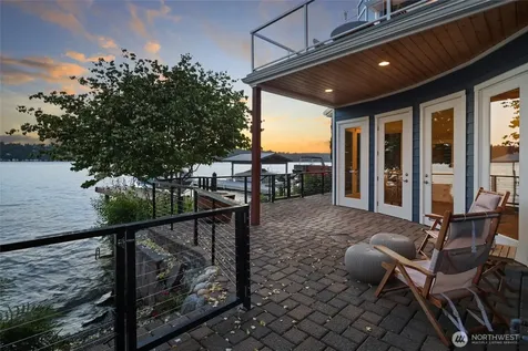 13133 Holmes Point Drive NE Kirkland WA 98034