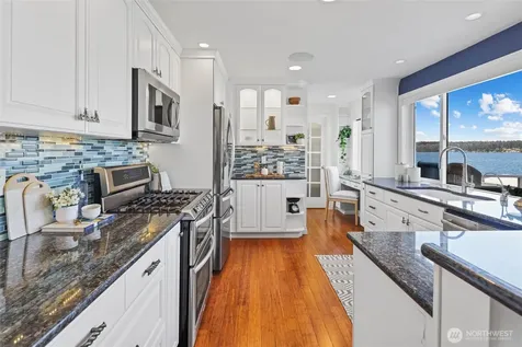 13133 Holmes Point Drive NE Kirkland WA 98034