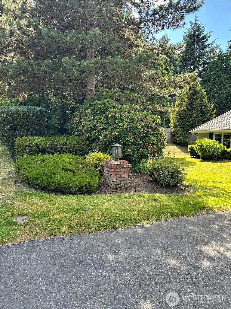 2717 264th Court NE Redmond WA 98053
