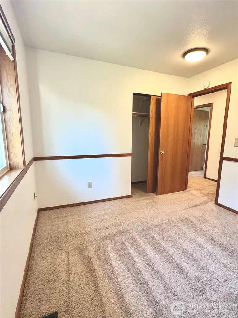 1326 Mcleod Road Bellingham WA 98226