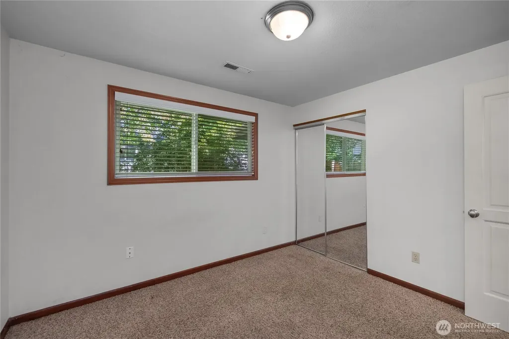 2015 8th Court SW Olympia WA 98502