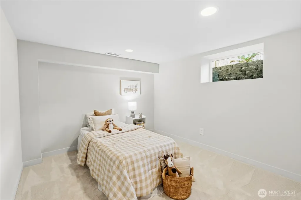 12309 80th Avenue NE Kirkland WA 98034