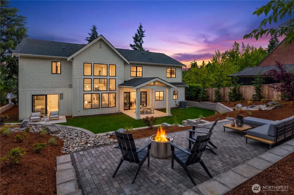 4024 85th Avenue SE Mercer Island WA 98040