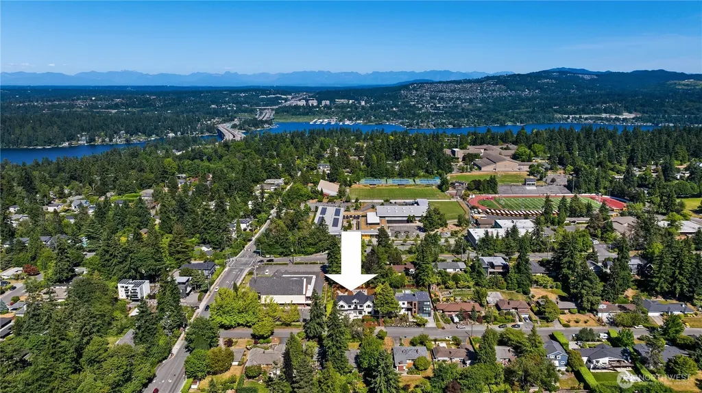 4024 85th Avenue SE Mercer Island WA 98040