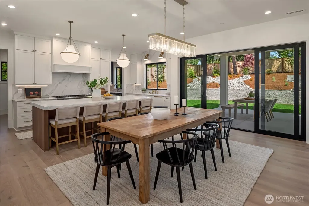 4024 85th Avenue SE Mercer Island WA 98040