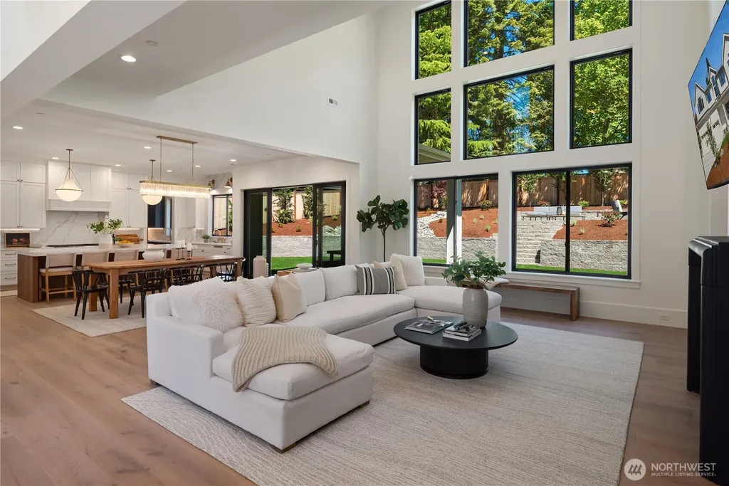 4024 85th Avenue SE Mercer Island WA 98040