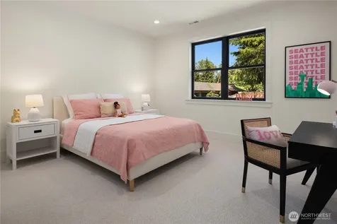 4024 85th Avenue SE Mercer Island WA 98040