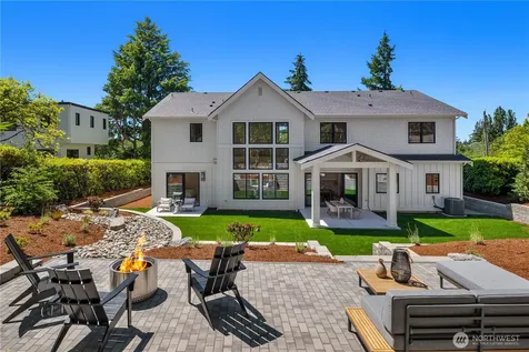 4024 85th Avenue SE Mercer Island WA 98040