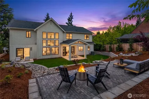 4024 85th Avenue SE Mercer Island WA 98040