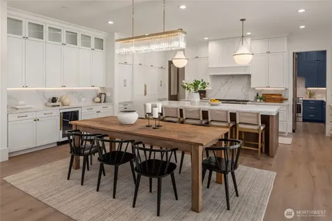 4024 85th Avenue SE Mercer Island WA 98040