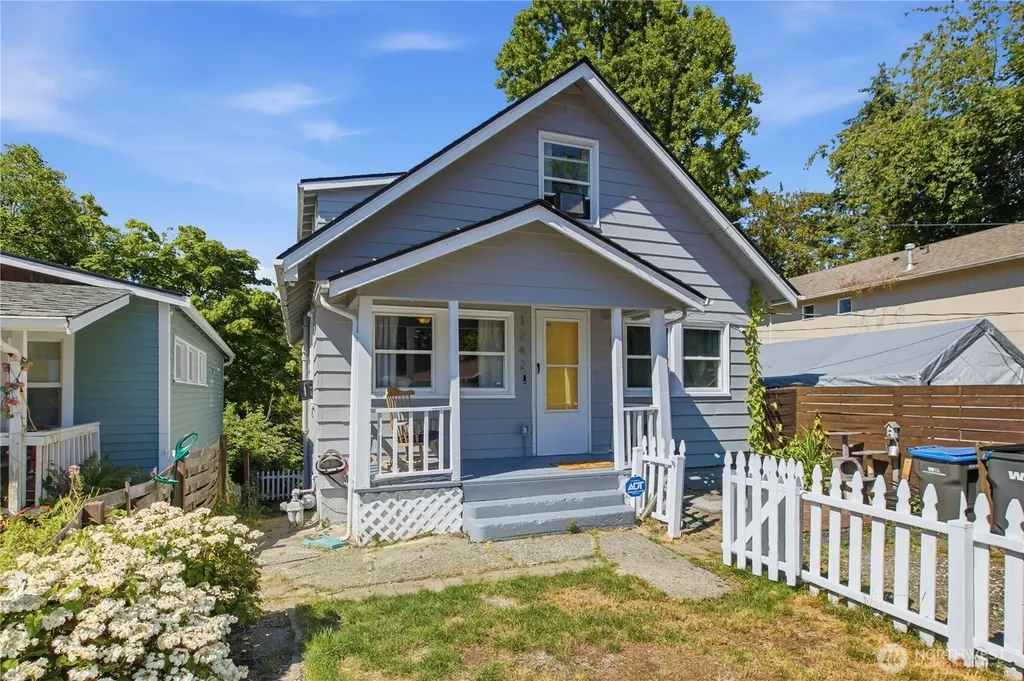 1242 Ridgeway Place E Port Orchard WA 98366