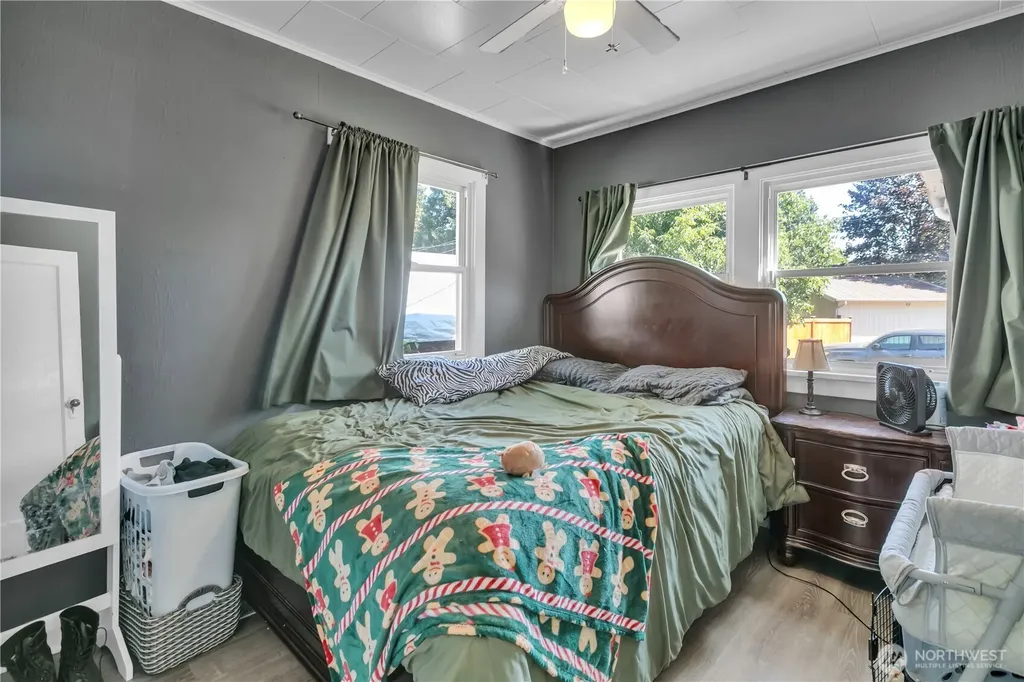 1242 Ridgeway Place E Port Orchard WA 98366