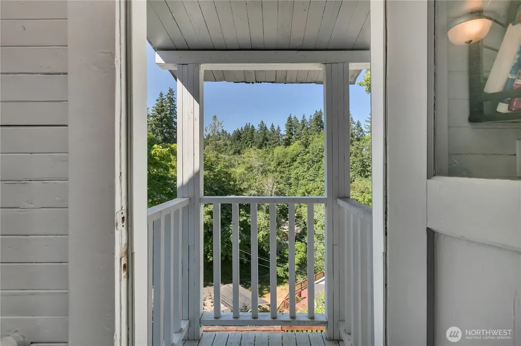 1242 Ridgeway Place E Port Orchard WA 98366