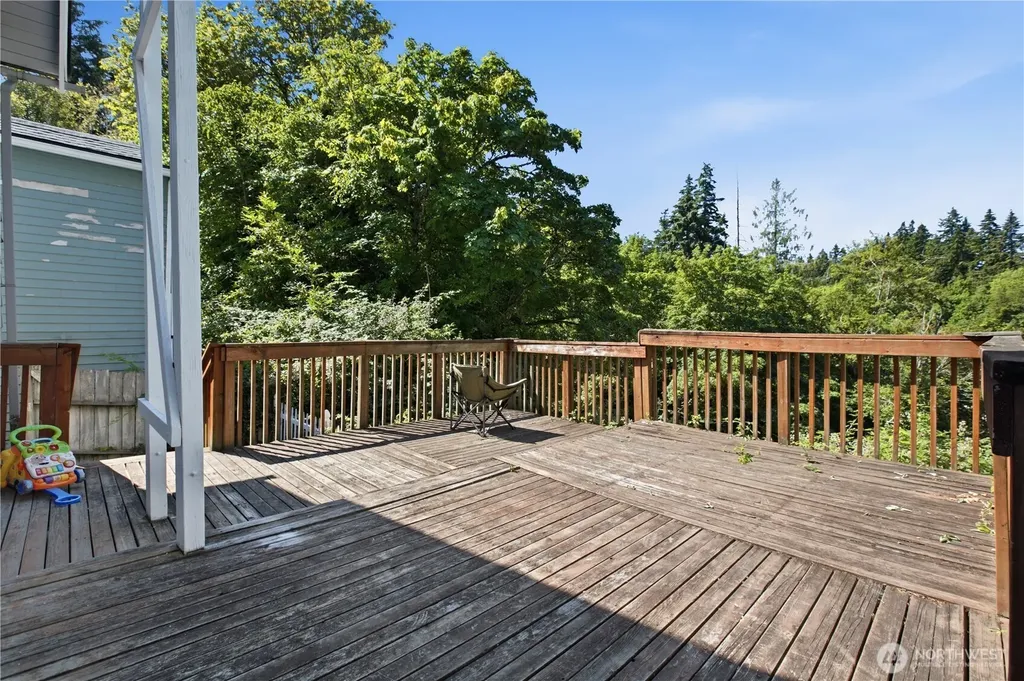 1242 Ridgeway Place E Port Orchard WA 98366
