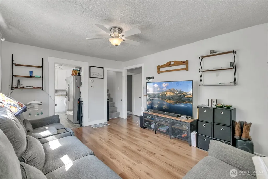 1242 Ridgeway Place E Port Orchard WA 98366