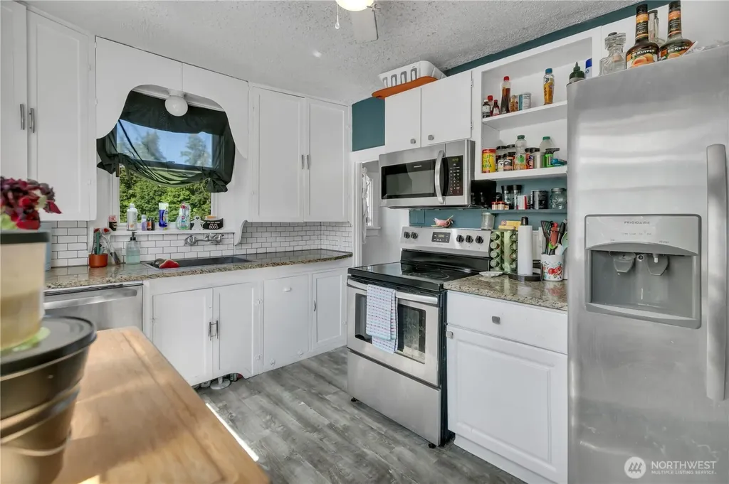 1242 Ridgeway Place E Port Orchard WA 98366