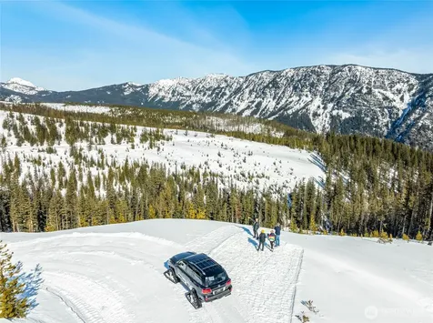 1 Mountain Club Fs Road 6930 Leavenworth WA 98826