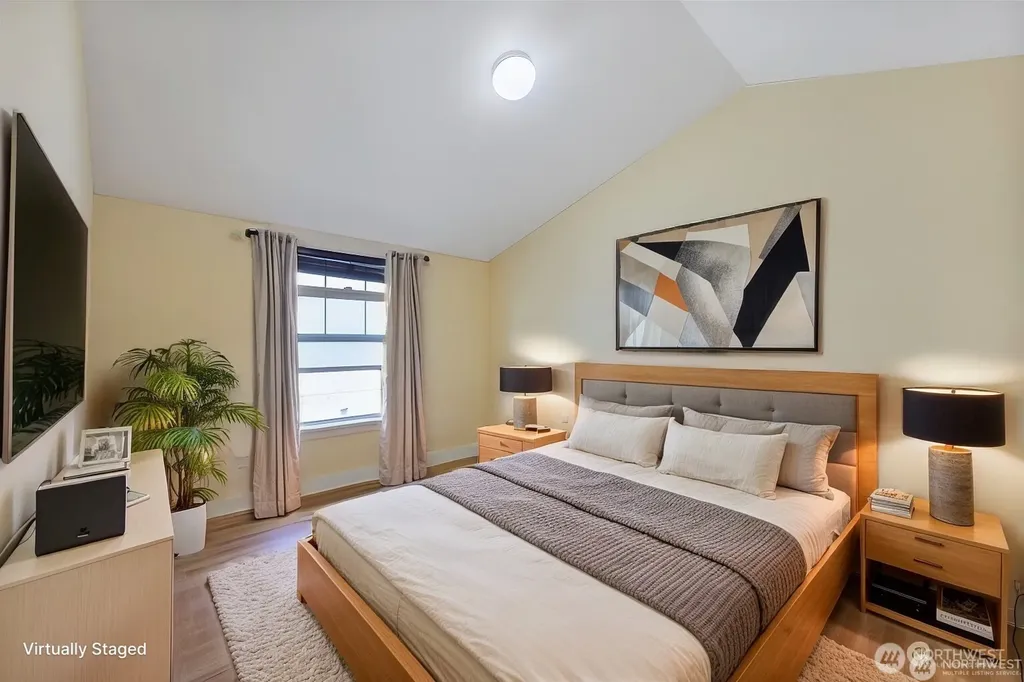 5033 12th Avenue NE Seattle WA 98105