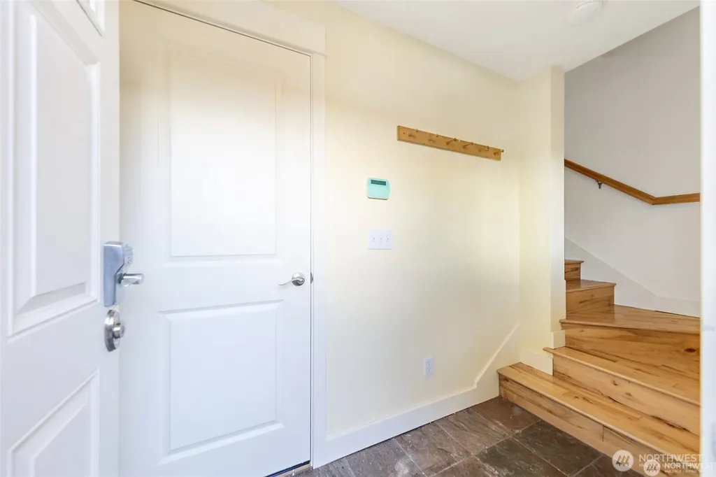 5033 12th Avenue NE Seattle WA 98105