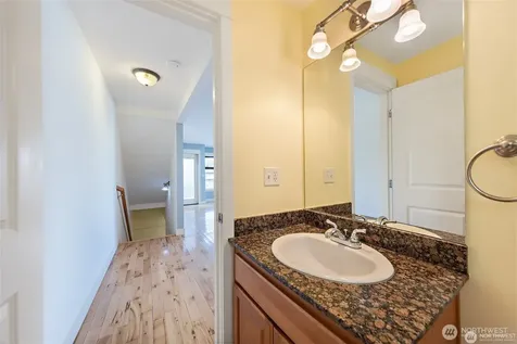 5033 12th Avenue NE Seattle WA 98105