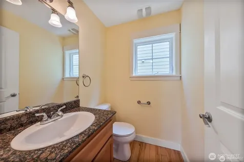 5033 12th Avenue NE Seattle WA 98105