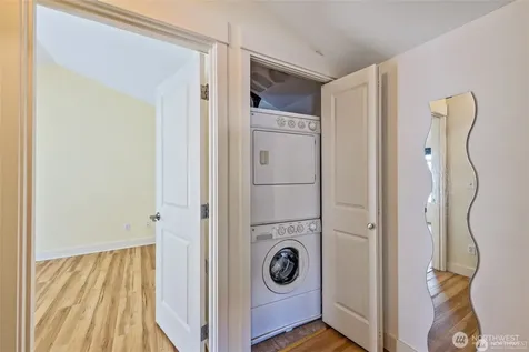 5033 12th Avenue NE Seattle WA 98105