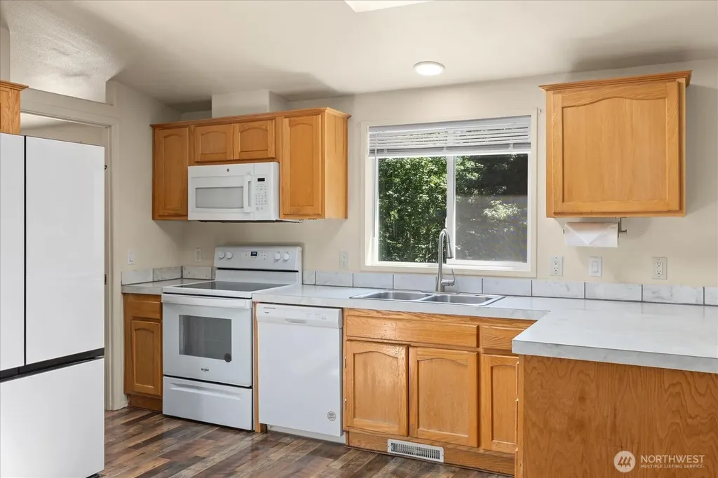 2459 Wells Way Camano Island WA 98282