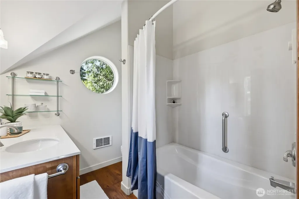 2307 Madrona Street Port Townsend WA 98368