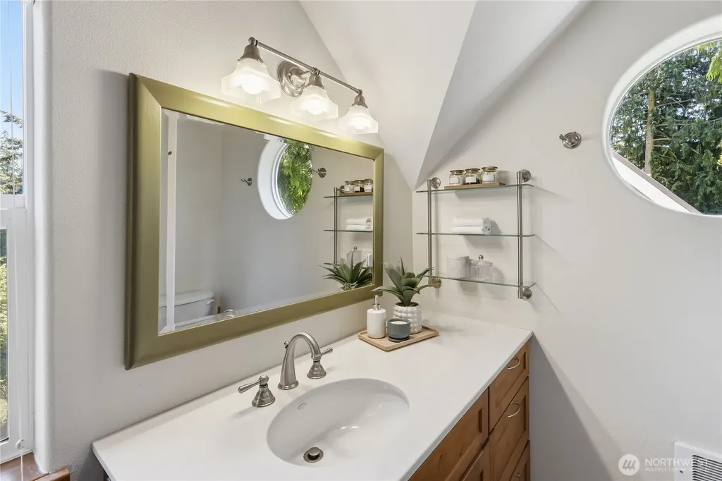 2307 Madrona Street Port Townsend WA 98368