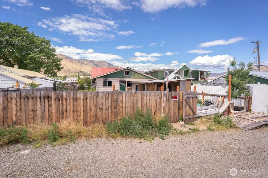 1019 Golden Street Oroville WA 98844