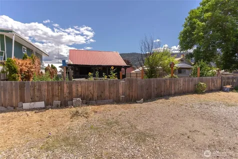 1019 Golden Street Oroville WA 98844
