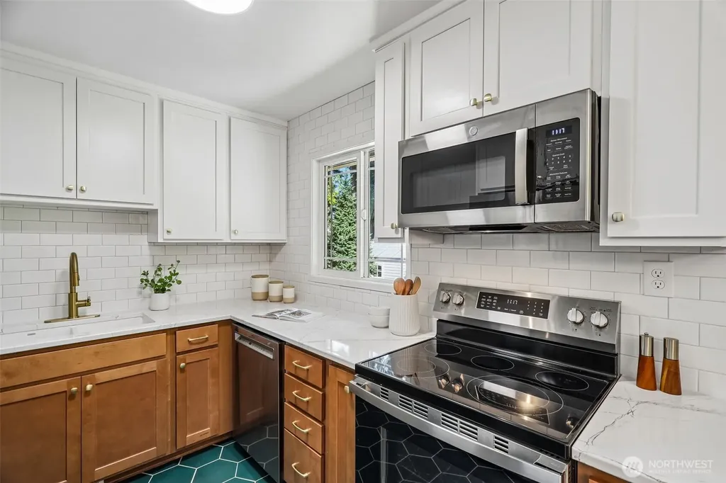 108 N 184th Street Shoreline WA 98133