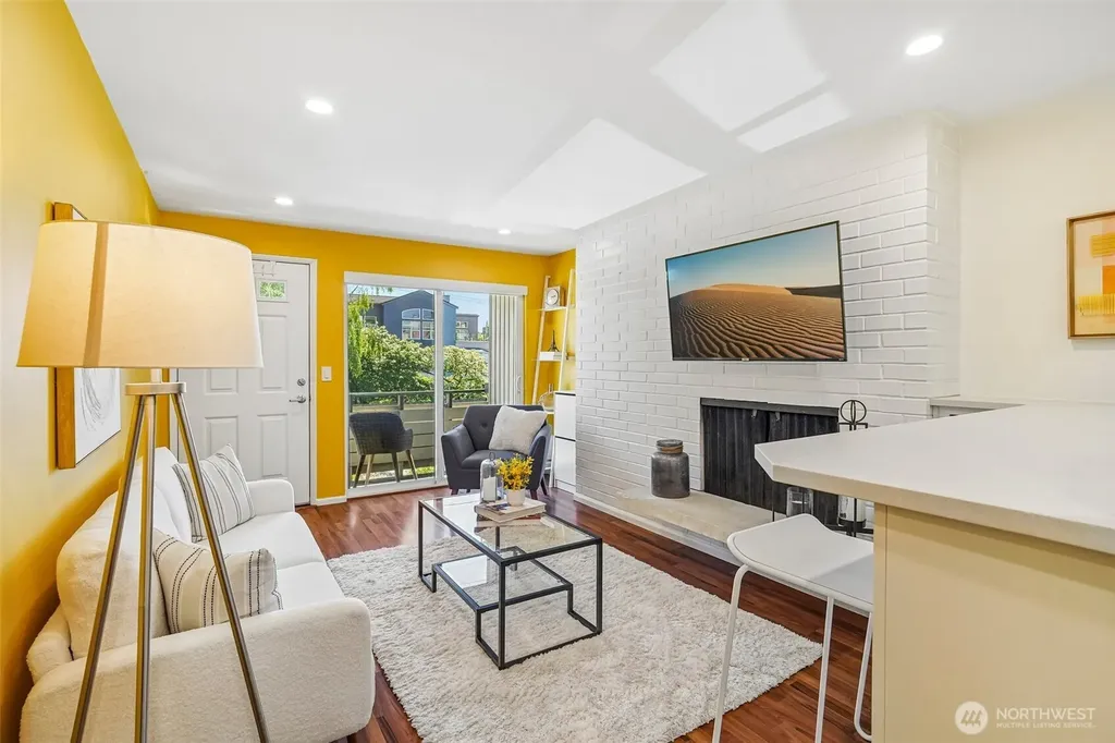 901 5th Avenue N Seattle WA 98109