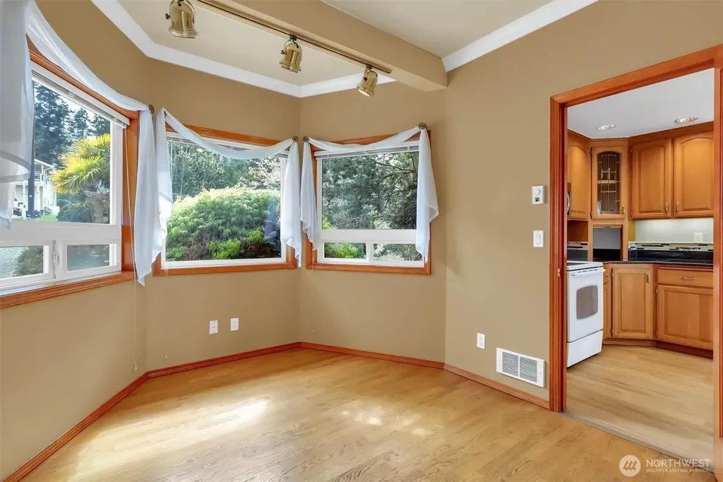 876 Rocky Point Drive Camano Island WA 98282