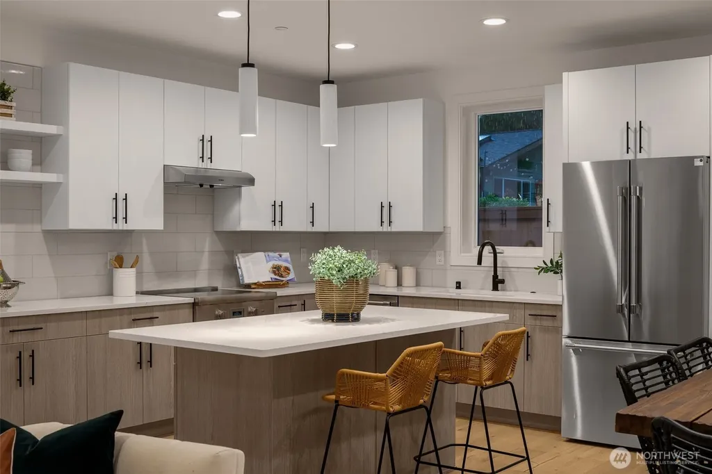 10166 NE 113th Place Kirkland WA 98033