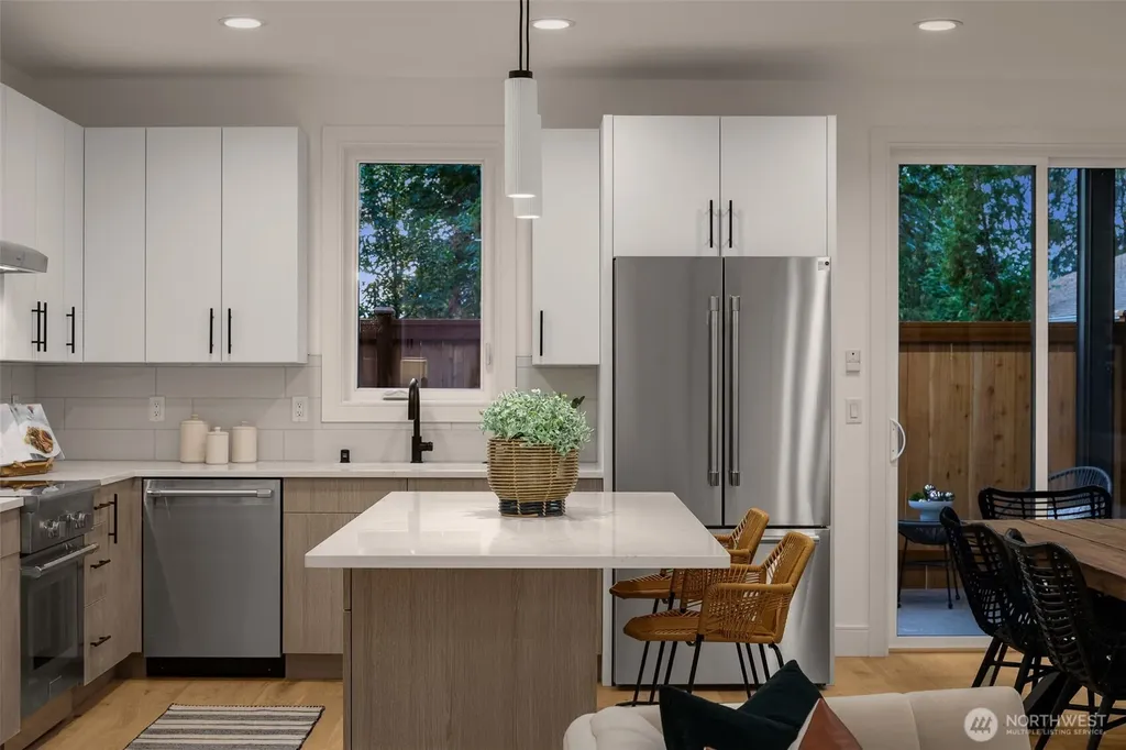 10166 NE 113th Place Kirkland WA 98033