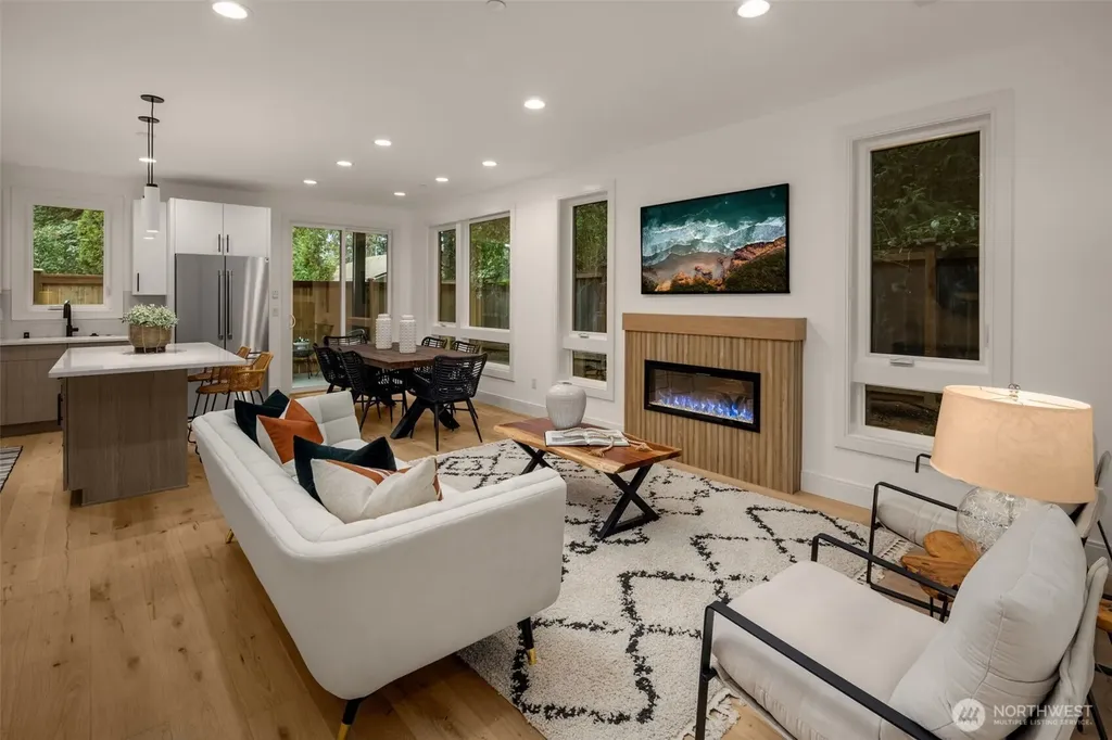 10166 NE 113th Place Kirkland WA 98033