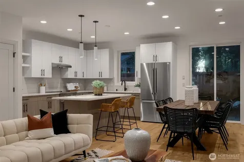 10166 NE 113th Place Kirkland WA 98033