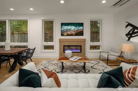 10166 NE 113th Place Kirkland WA 98033