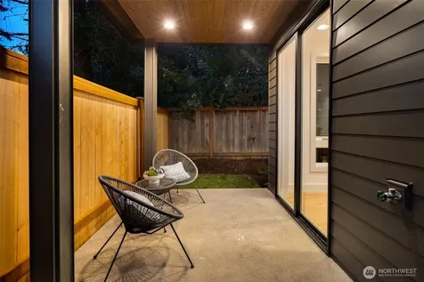 10166 NE 113th Place Kirkland WA 98033