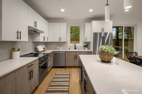 10166 NE 113th Place Kirkland WA 98033