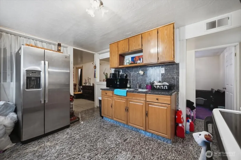 802 S 11th Avenue Pasco WA 99301