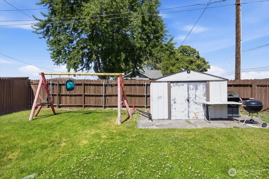 802 S 11th Avenue Pasco WA 99301