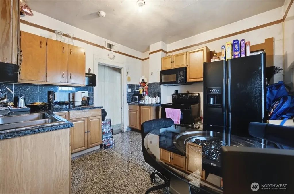 802 S 11th Avenue Pasco WA 99301