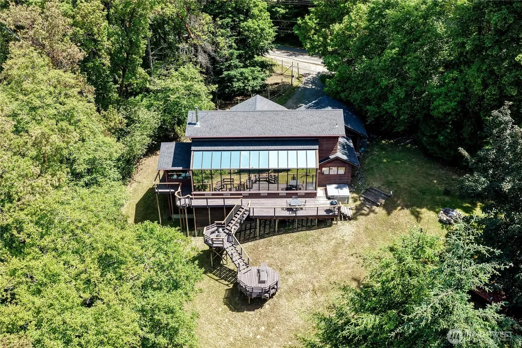29601 131 Avenue SW Vashon WA 98070