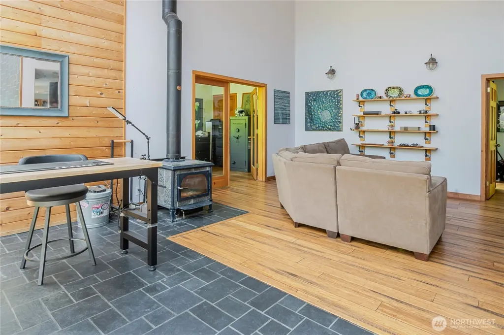 29601 131 Avenue SW Vashon WA 98070
