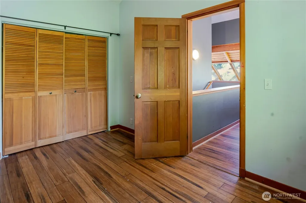 29601 131 Avenue SW Vashon WA 98070