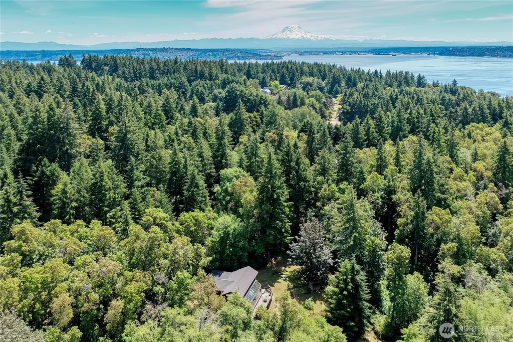 29601 131 Avenue SW Vashon WA 98070
