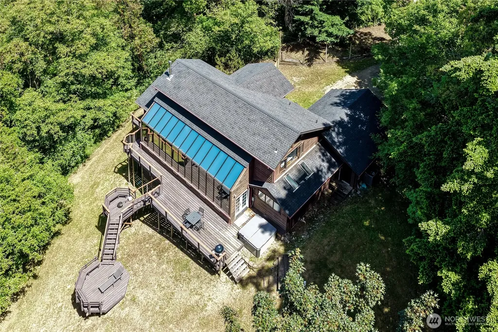 29601 131 Avenue SW Vashon WA 98070