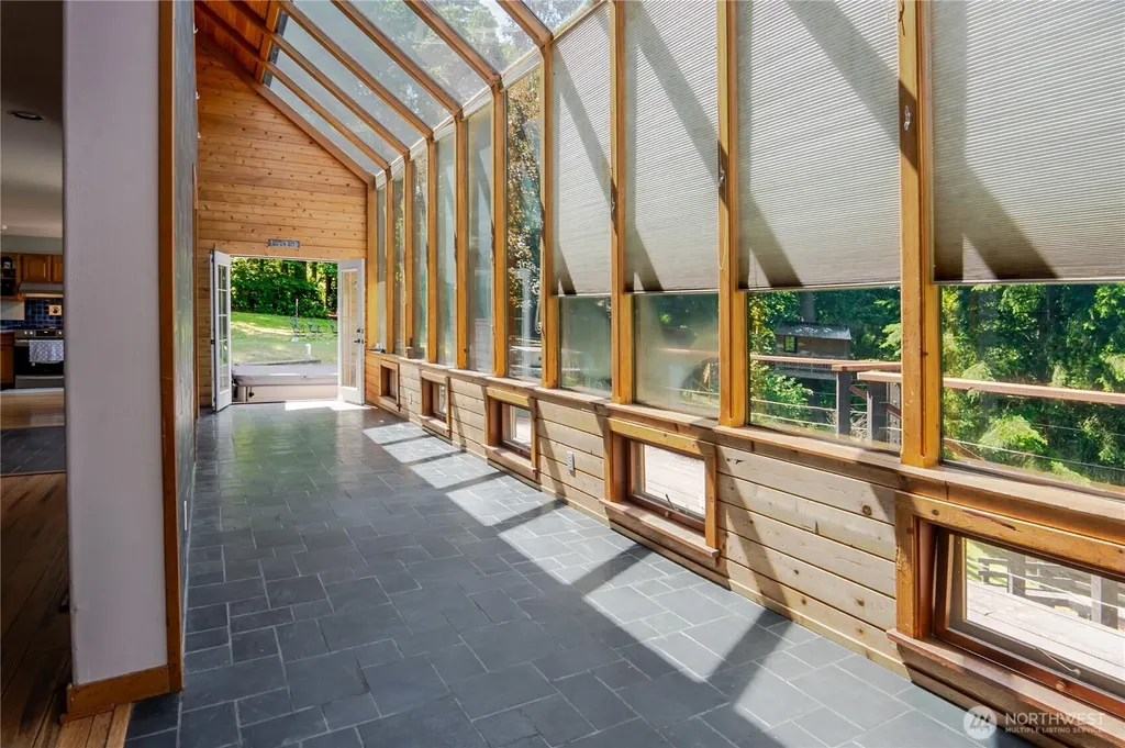 29601 131 Avenue SW Vashon WA 98070